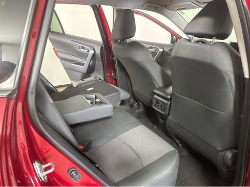 Used 2025 Toyota RAV4 XLE image 35