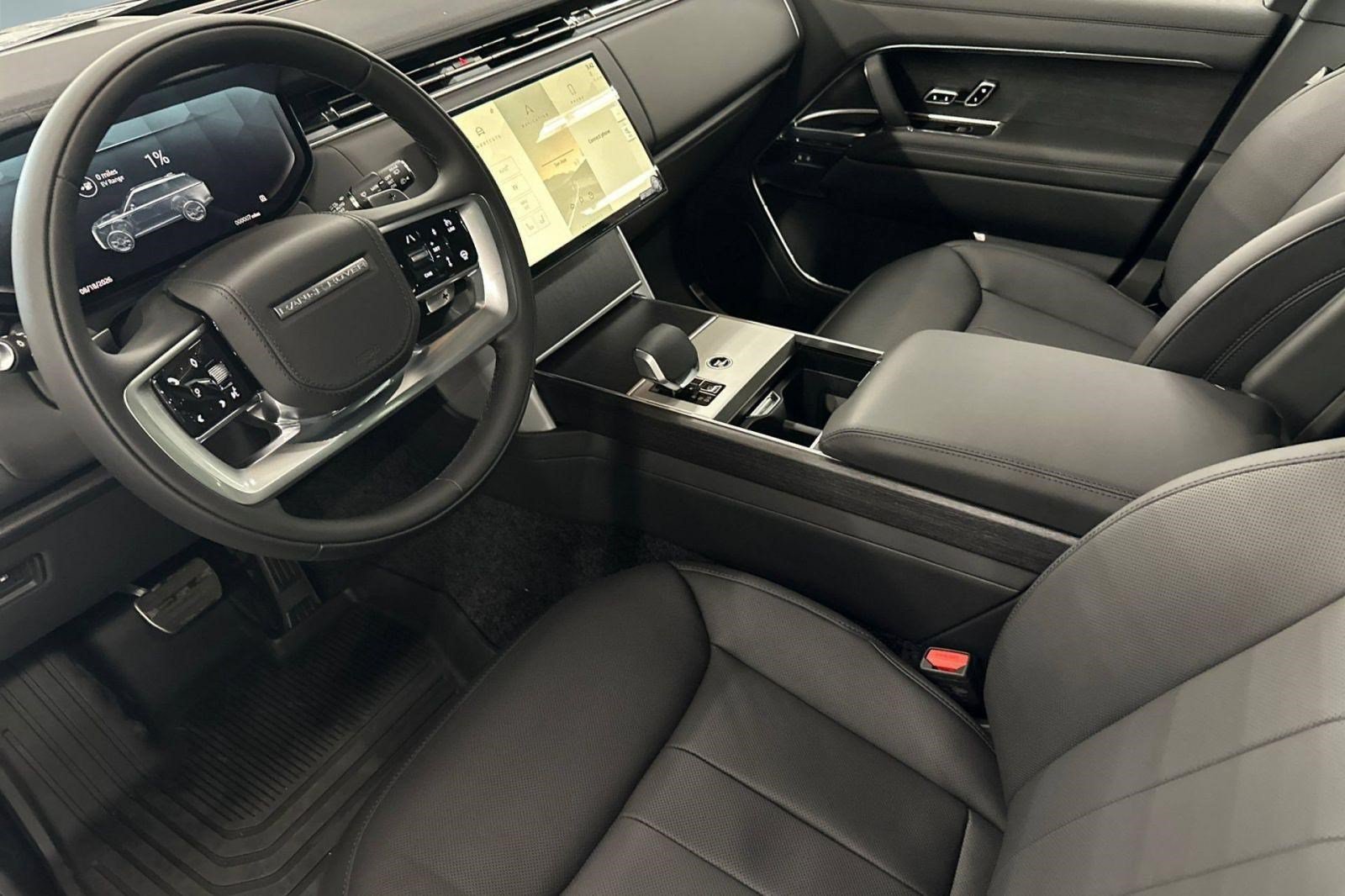 New 2026 Land Rover Range Rover SE AWD/4WD image 4
