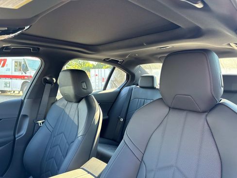 New 2026 BMW i5 eDrive40 AWD/4WD image 34