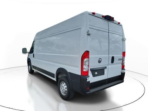 Used 2023 RAM ProMaster 2500 FWD image 3