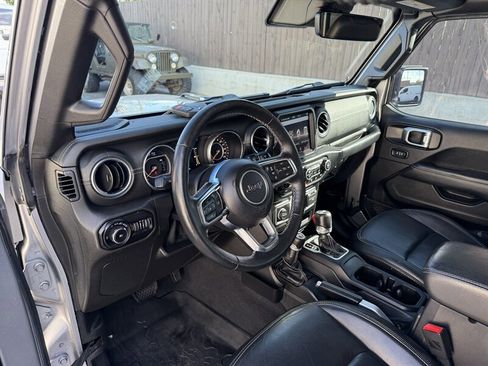 Used 2019 Jeep Wrangler Unlimited Sahara w/ Quick Order Package 24M Moab image 20