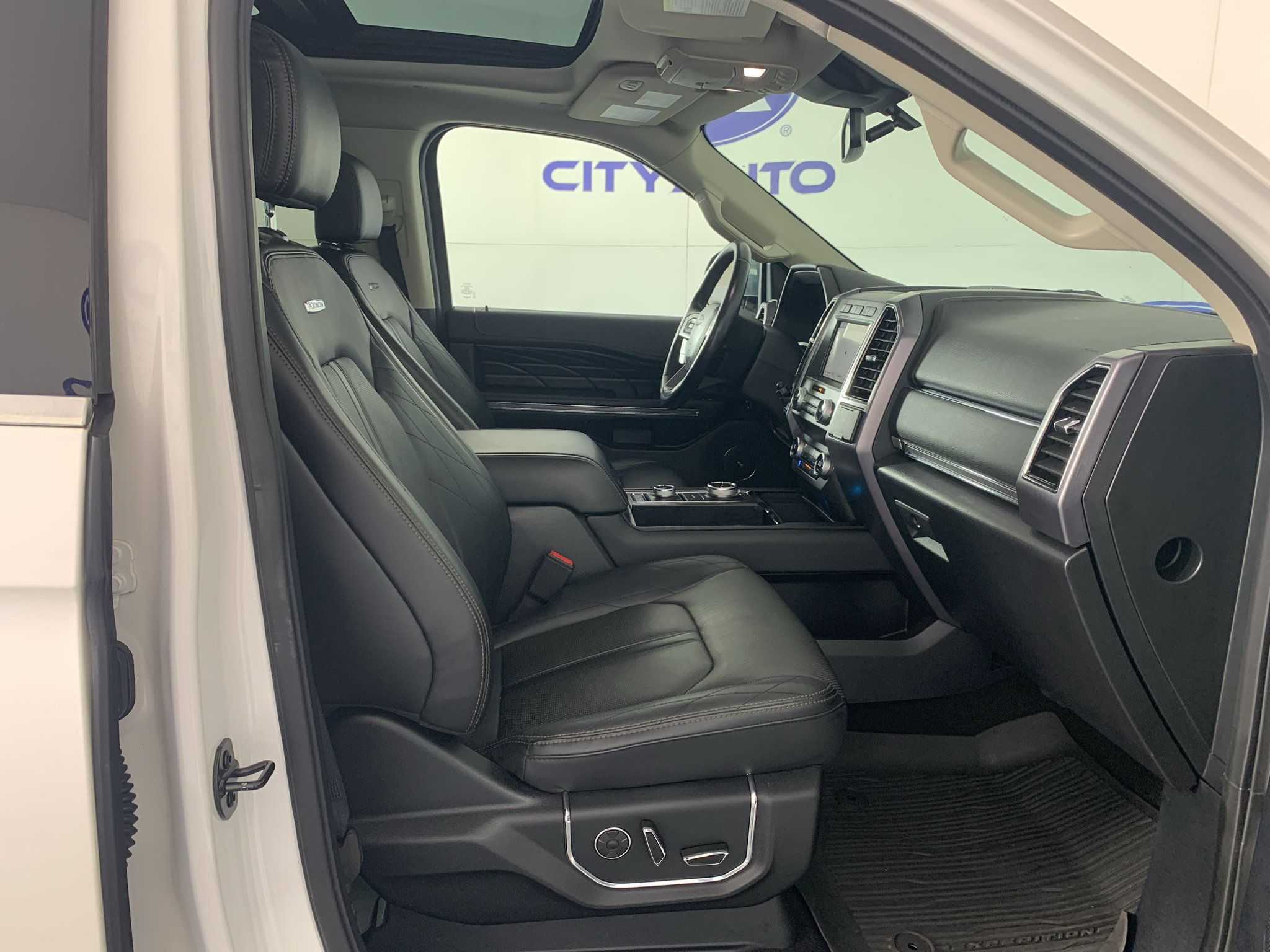 Used 2019 Ford Expedition Platinum AWD/4WD image 38