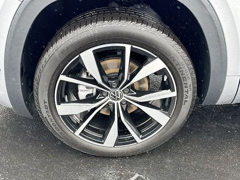 New 2025 Volkswagen Atlas Cross Sport SEL Premium R-Line image 20