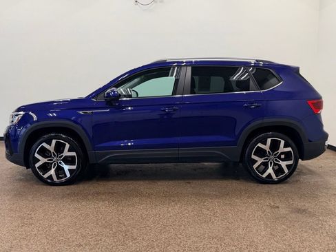 Used 2022 Volkswagen Taos SEL AWD/4WD image 2