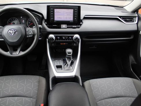 Used 2022 Toyota RAV4 XLE AWD/4WD image 19