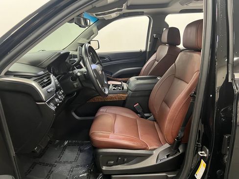 Used 2019 Chevrolet Tahoe Premier w/ Premier Plus Edition AWD/4WD image 12