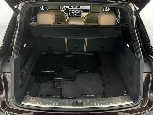 Used 2019 Porsche Cayenne image 38