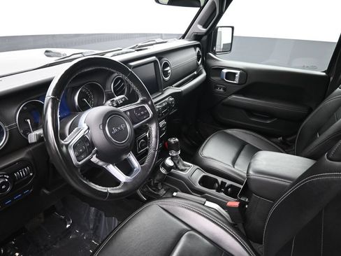 Used 2021 Jeep Wrangler Unlimited Sahara w/ Cold Weather Group AWD/4WD image 20