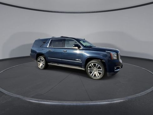 Certified 2019 GMC Yukon XL Denali w/ Denali Ultimate Package image 2