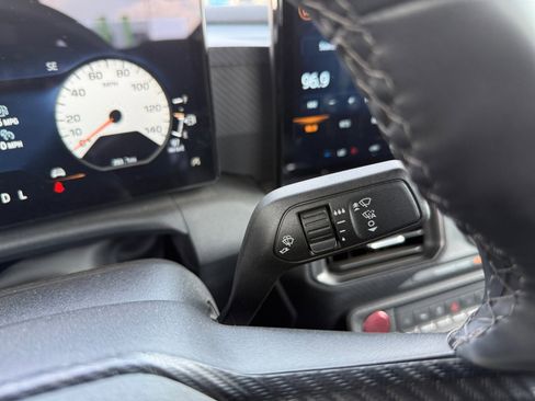 Used 2025 Ford Mustang Coupe image 20