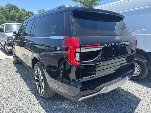 Used 2025 Ford Expedition Max Platinum w/ Driver's Package AWD/4WD image 6
