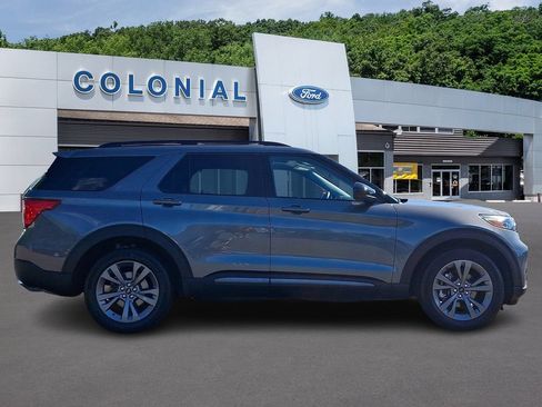 Certified 2023 Ford Explorer XLT w/ Equipment Group 202A AWD/4WD image 7
