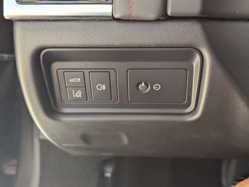 Used 2020 Jaguar F-TYPE Checkered Flag image 34