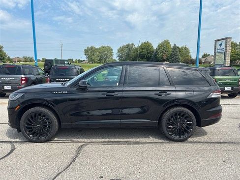 New 2025 Lincoln Aviator Reserve w/ Jet Appearance Package image 8
