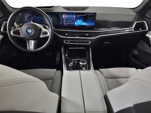 Used 2025 BMW X5 xDrive50e w/ Executive Package AWD/4WD image 14