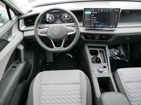 New 2026 Volkswagen Tiguan S image 9