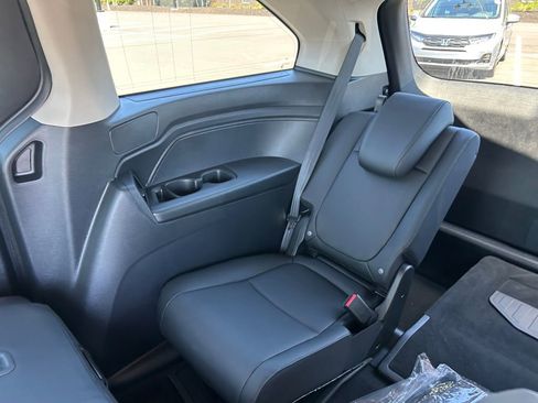 New 2026 Honda Odyssey EX-L image 16