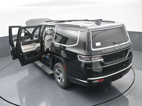 Used 2024 Jeep Grand Wagoneer L 4WD image 82