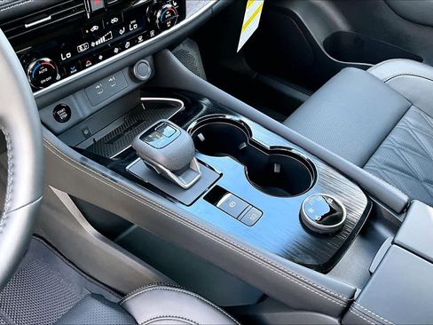 New 2026 Nissan Rogue Platinum image 7