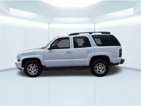 Used 2005 Chevrolet Tahoe Z71 w/ Preferred Equipment Group AWD/4WD image 2