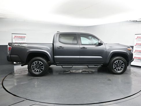 Used 2022 Toyota Tacoma TRD Sport image 9