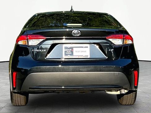 Used 2022 Toyota Corolla LE FWD image 5