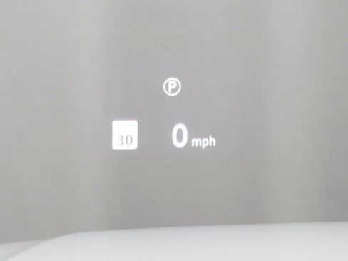 Used 2023 Land Rover Discovery HSE R-Dynamic image 9