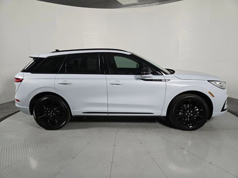 New 2026 Lincoln Corsair Grand Touring AWD/4WD image 3