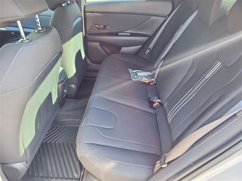 New 2025 Hyundai Elantra SEL image 12