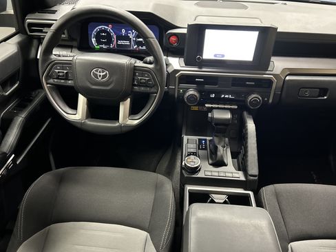 Used 2025 Toyota 4Runner TRD Off-Road AWD/4WD image 30