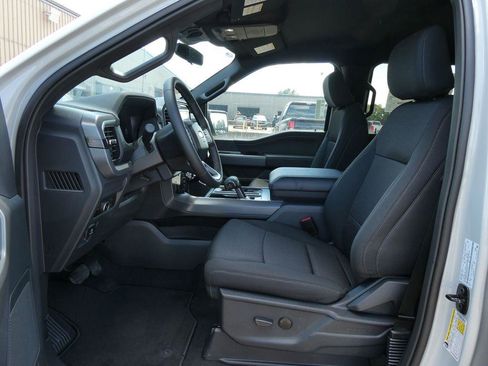 New 2026 Ford F150 XLT w/ XLT Black Appearance Package AWD/4WD image 15