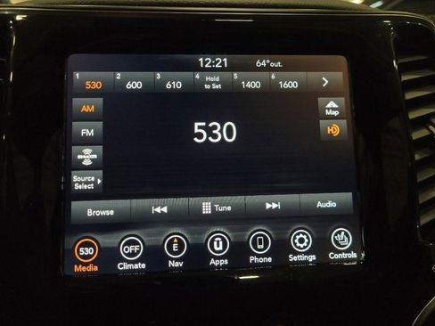 Used 2021 Jeep Cherokee Limited w/ Elite Package AWD/4WD image 25