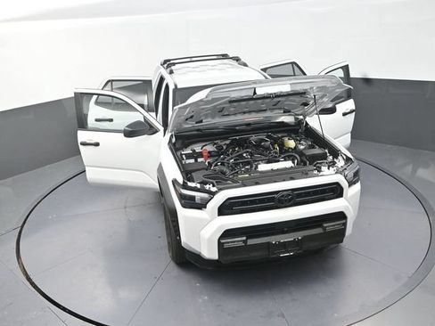 Used 2026 Toyota 4Runner SR5 AWD/4WD image 40