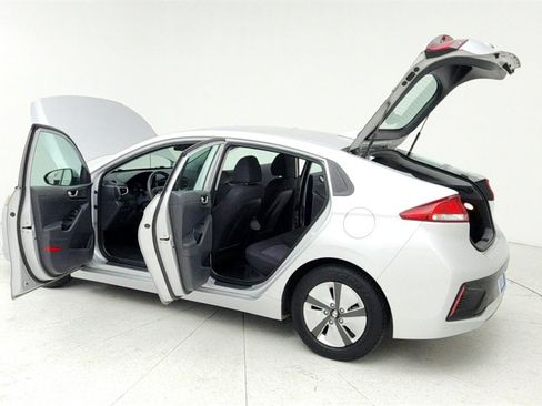 Used 2018 Hyundai Ioniq Blue image 11