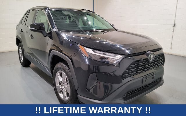 Used 2025 Toyota RAV4 XLE AWD/4WD image 2