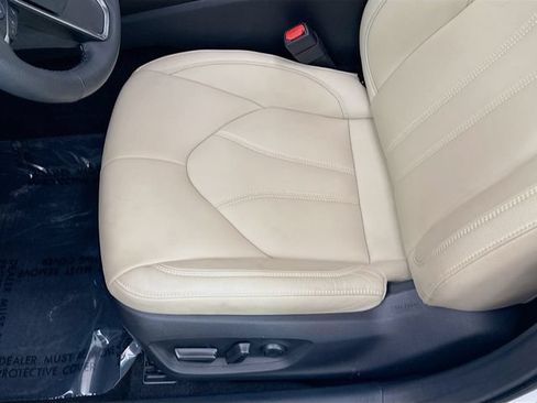 Used 2021 Toyota Avalon XLE w/ Moonroof Package FWD image 18