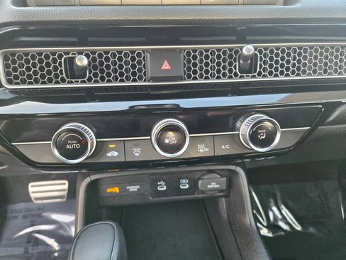 Certified 2025 Honda Civic Sport image 17