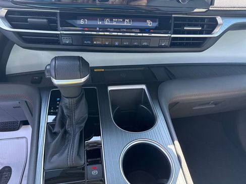 Used 2021 Toyota Sienna XSE image 23