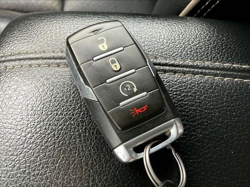 Used 2024 RAM 1500 Laramie image 31