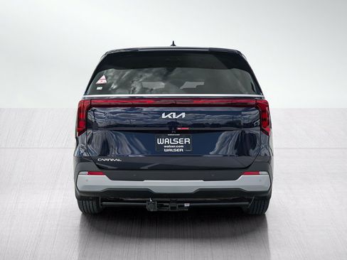New 2026 Kia Carnival FWD image 5