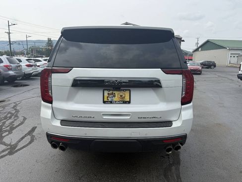 Used 2023 GMC Yukon Denali Ultimate AWD/4WD image 7