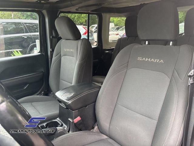 Used 2018 Jeep Wrangler Unlimited Sahara AWD/4WD image 25