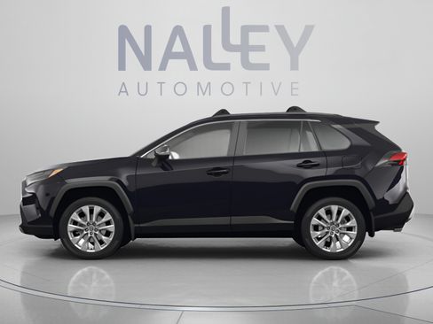 Used 2023 Toyota RAV4 XLE w/ Convenience Package FWD image 2