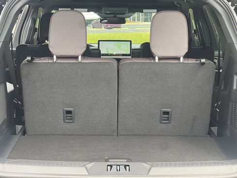 New 2026 Ford Explorer Platinum RWD image 22