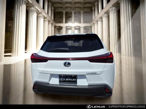 New 2026 Lexus UX 300h FWD image 5