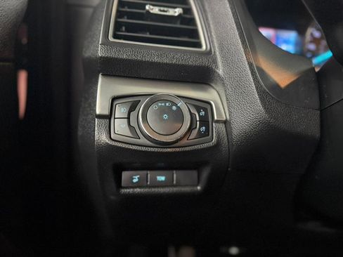 Used 2018 Ford Explorer XLT w/ Equipment Group 202A image 27