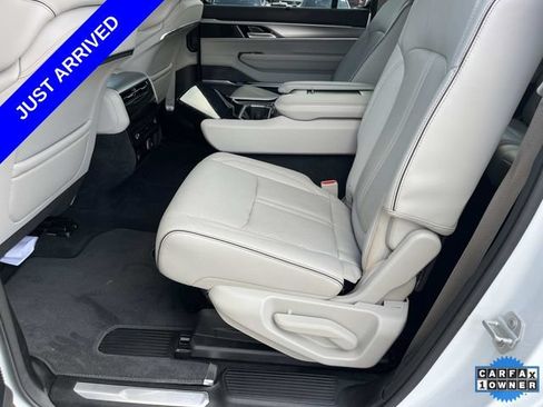 Certified 2023 Jeep Grand Wagoneer Series II AWD/4WD image 18