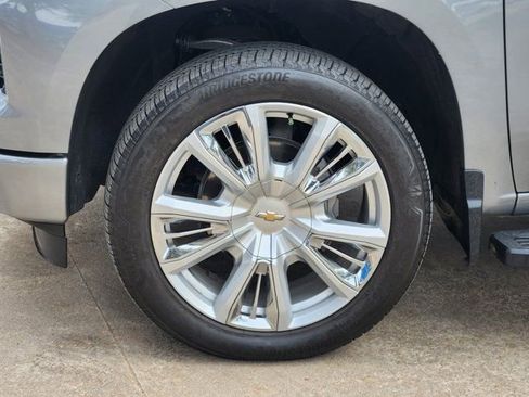 Used 2025 Chevrolet Silverado 1500 High Country w/ High Country Premium Package image 18