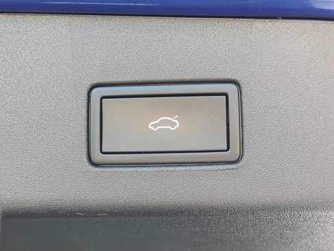 Certified 2022 Volkswagen ID.4 Pro S RWD image 11