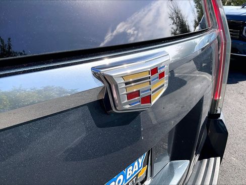 Used 2019 Cadillac Escalade ESV Premium Luxury image 9